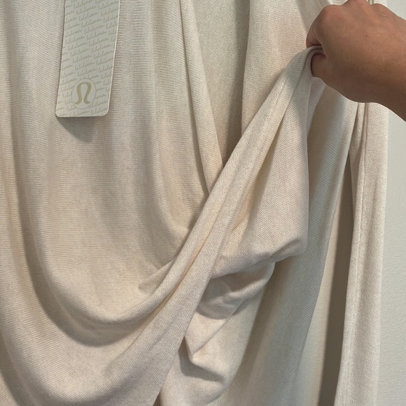 NWT Lululemon Iconic Wrap Top 4 Beige Oatmeal - Picture 10 of 13